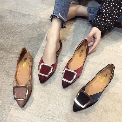  autumn and summer Hanwang red pointed low heel flat bottom metal buckle retro grandma shoes single shoes solid women's shoes 