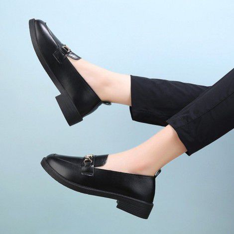 In the spring of 2022, the new-style Lefu shoes for female students have round heads and wear British style small leather shoes and square heel casual single shoes 