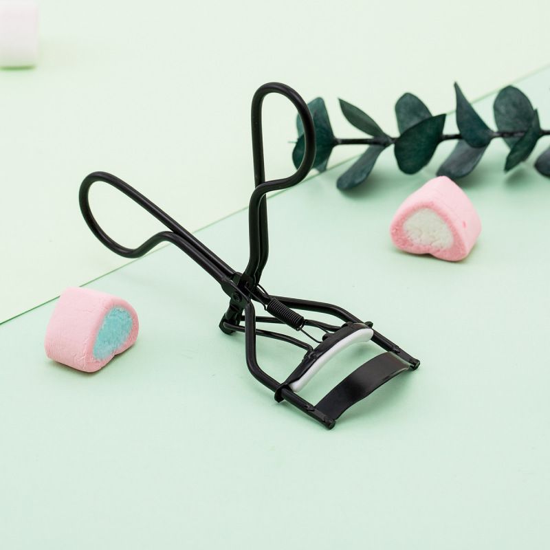 Wholesale girls' mak...