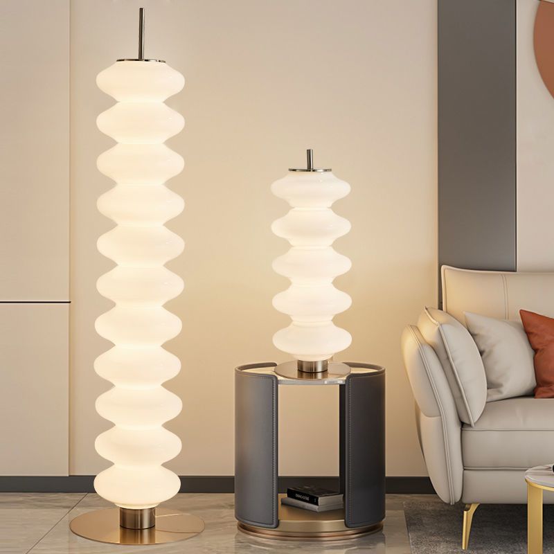 Floor lamp: the simp... Floor lamp: the simp...